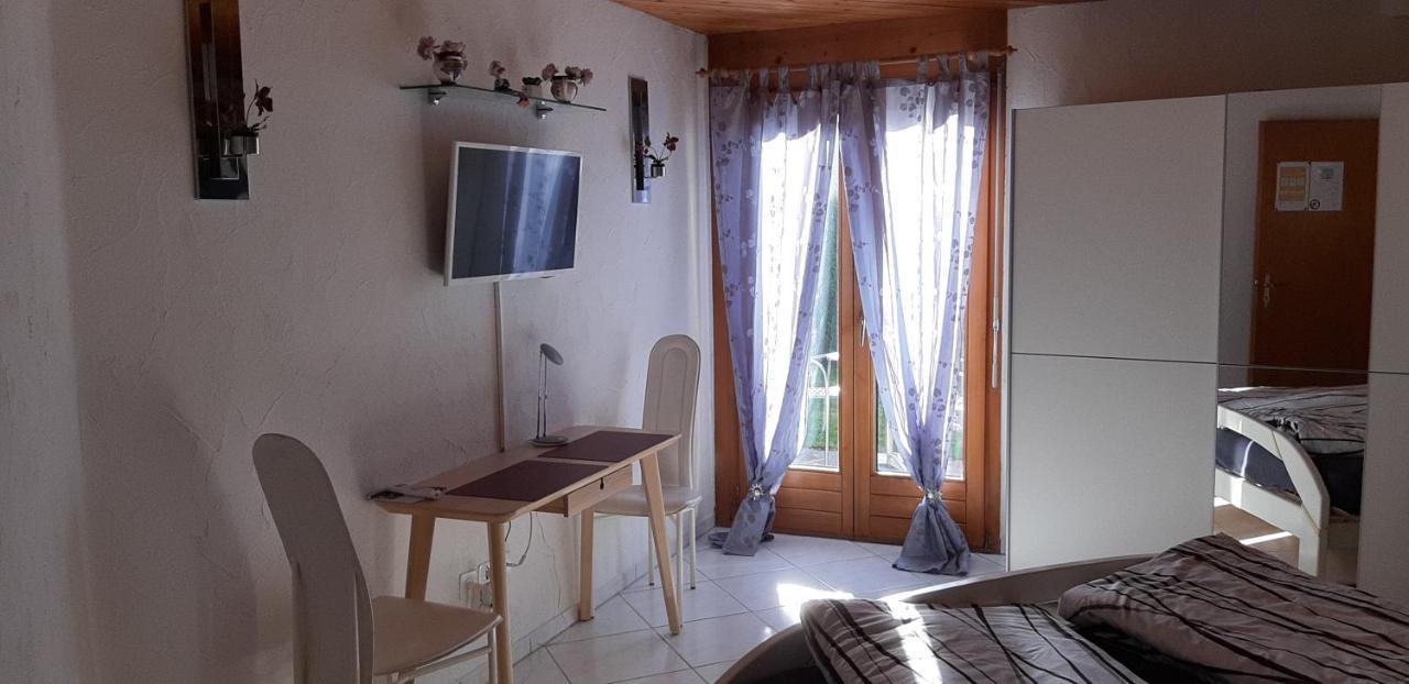 Studio In Domat Ems Luaran gambar